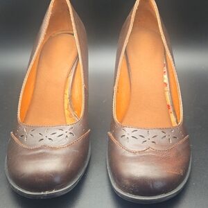 MUDD brown chunky 3in heels. Size 8.5